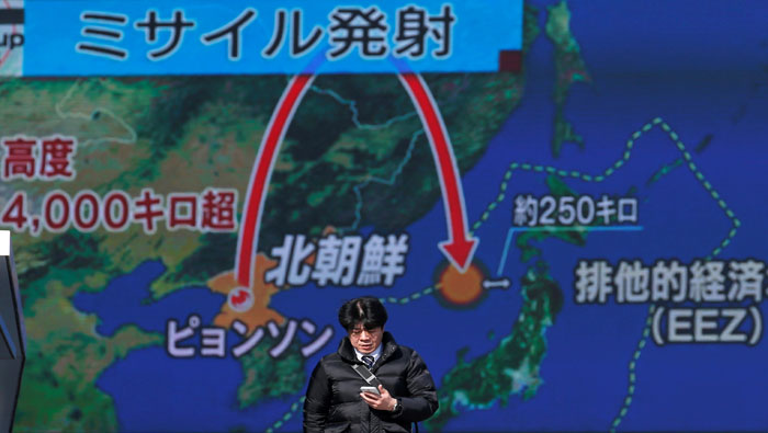 En la víspera Corea del Norte lanzó un nuevo misil balístico intercontinental.
