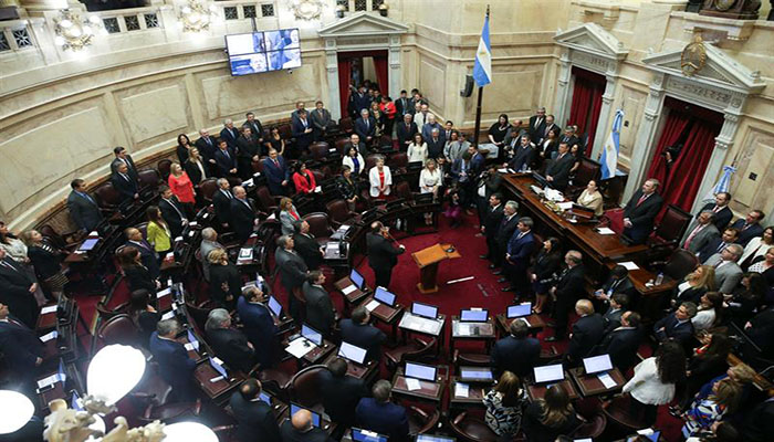 El Senado de Argentina aprobó nuevas leyes que forman parte del paquete económico de Mauricio Macri.