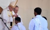 El papa Francisco realizó un ritual de ordenación para 16 sacerdotes.