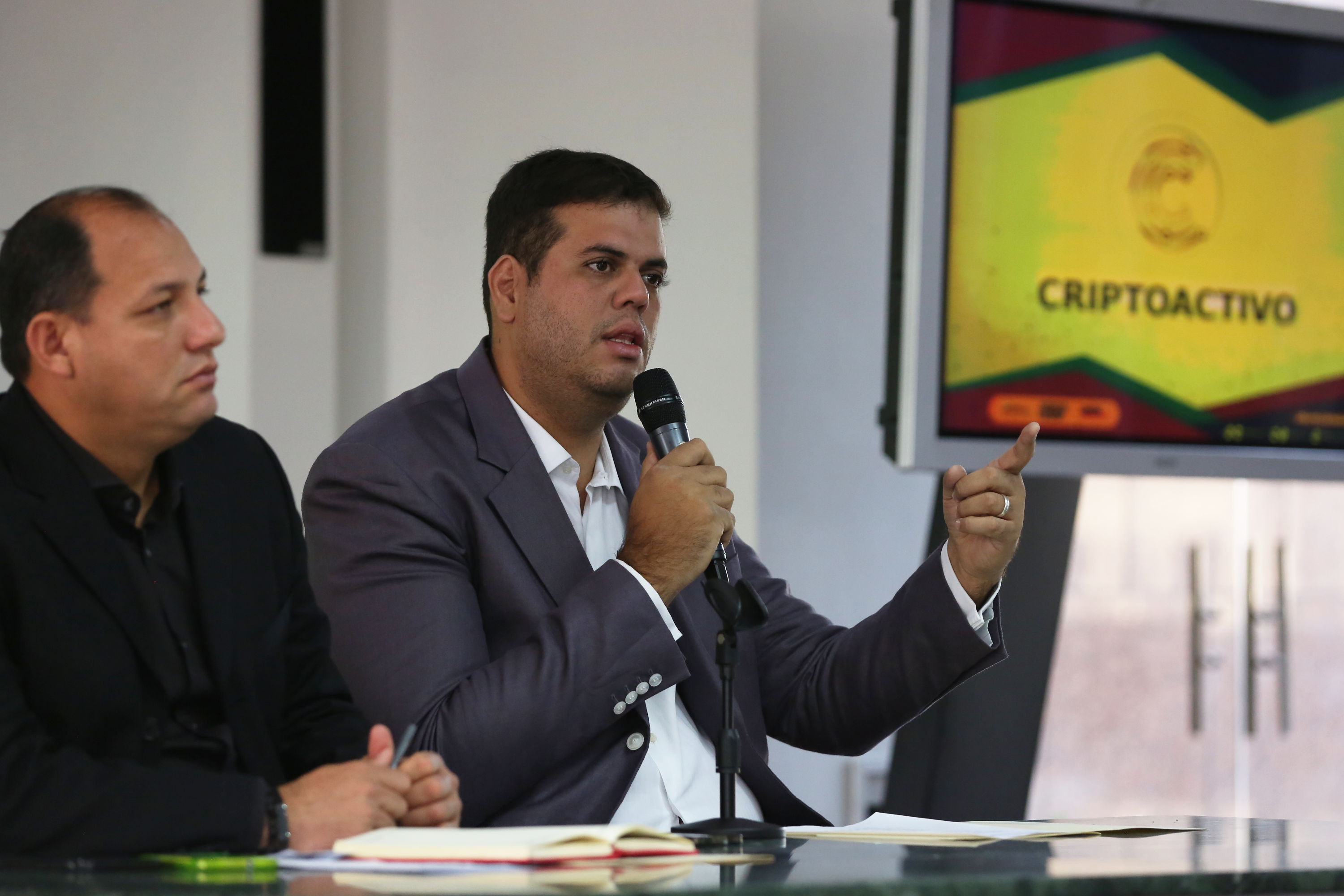 La criptomoneda venezolana estará respaldada por las reservas petroleras y las toneladas de oro ya certificadas en el país.
