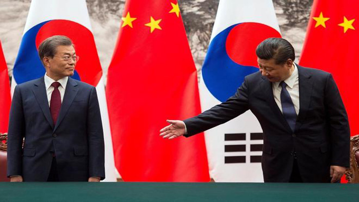 Los presidentes de China y Corea del Sur se reunieron para tratar acuerdos de comercio.