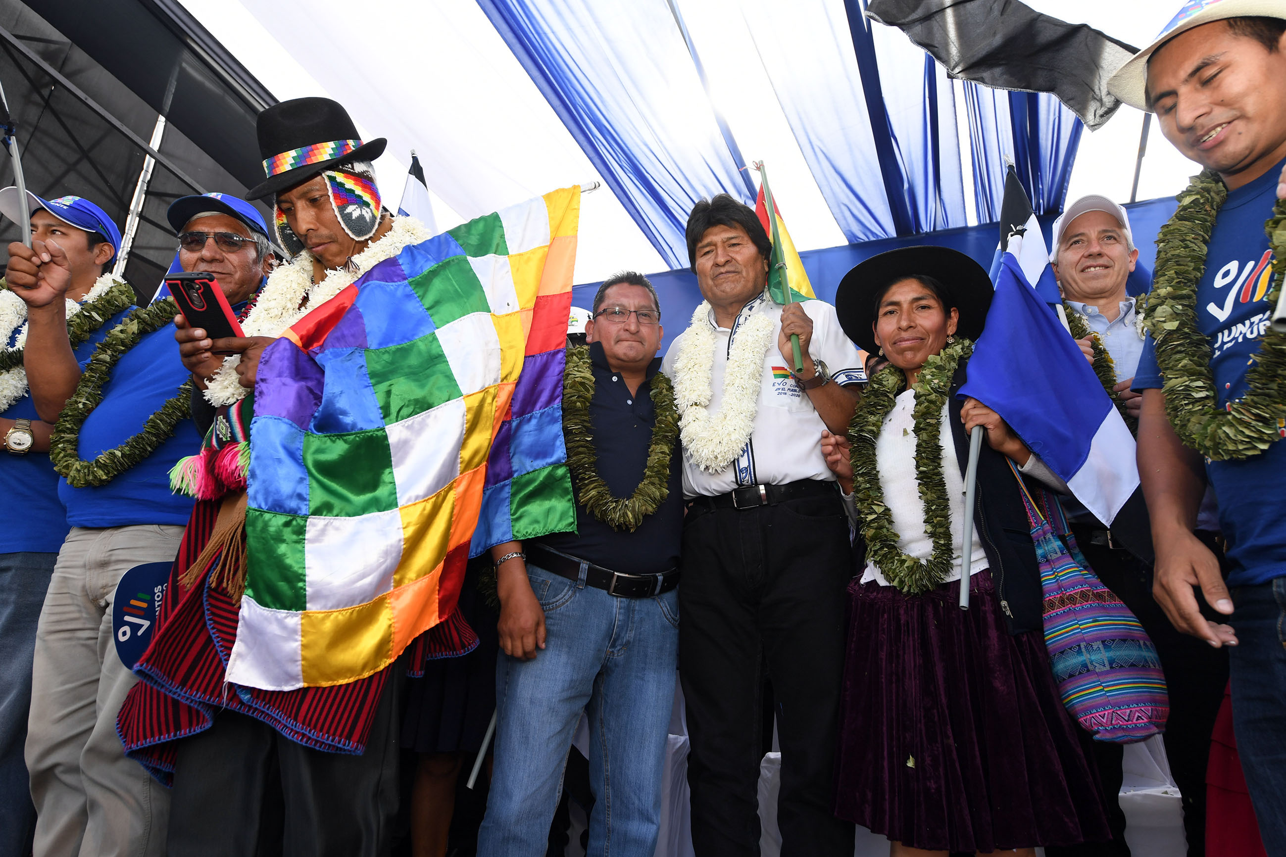 El presidente Evo Morales estuvo acompañado de una multitudinaria marcha.