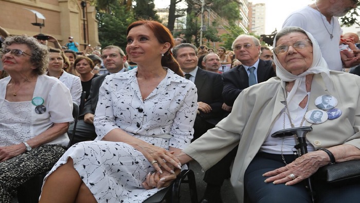 Fernández ha denunciado que el Gobierno de Mauricio Macri persigue a la oposición argentina.