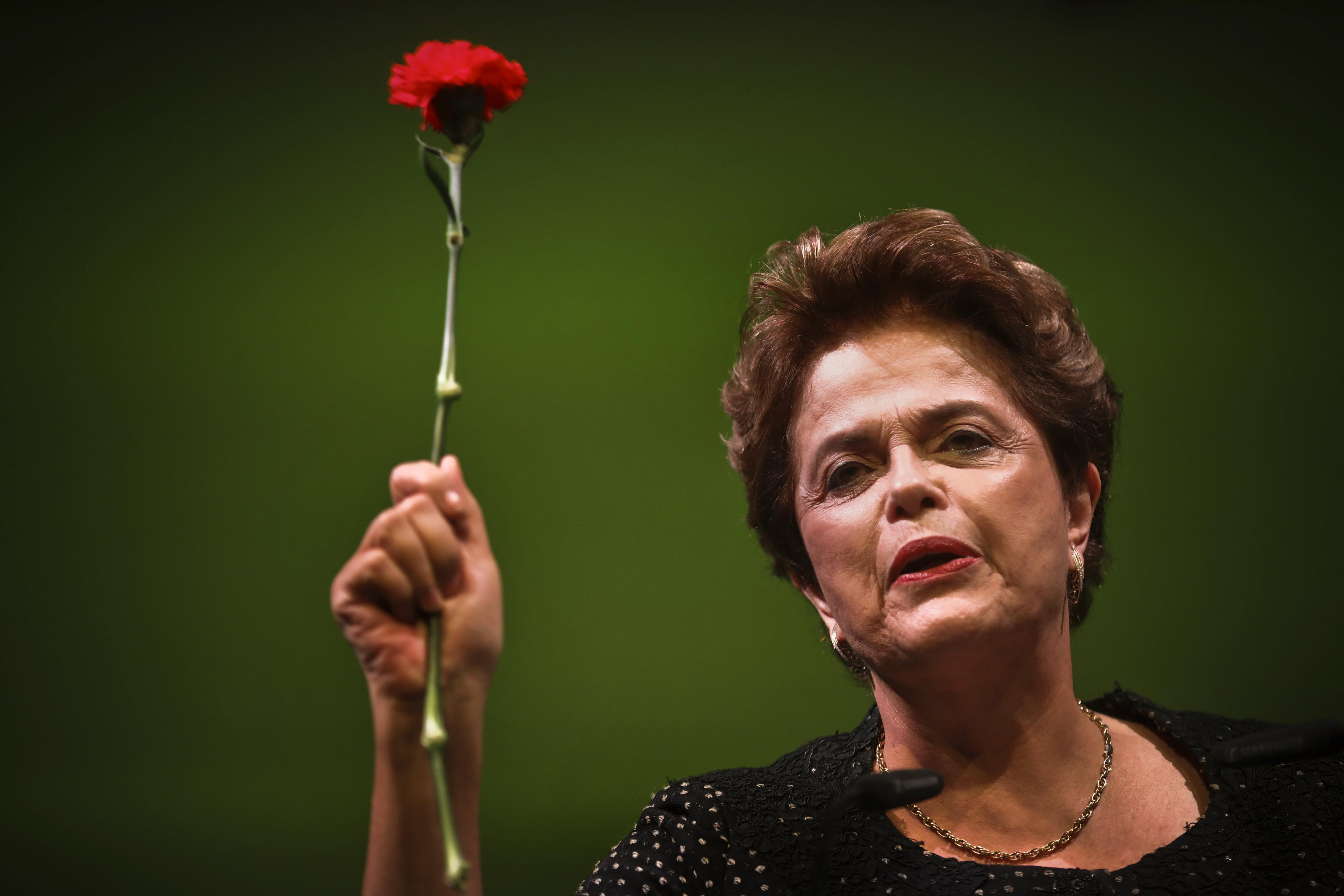 Rousseff espera para el 2018 