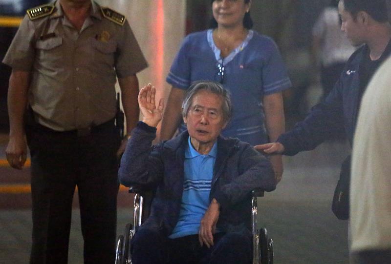 El indulto humanitario y derecho de gracia a Fujimori ha sido rechazado por los familiares de las víctimas de la dictadura y el pueblo peruano.