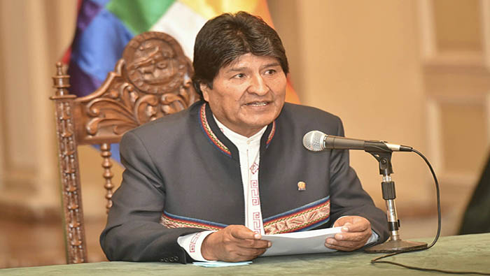 El mandatario boliviano reiteró que los dirigentes médicos, aliados con la oposición, buscan impulsar una conspiración política.