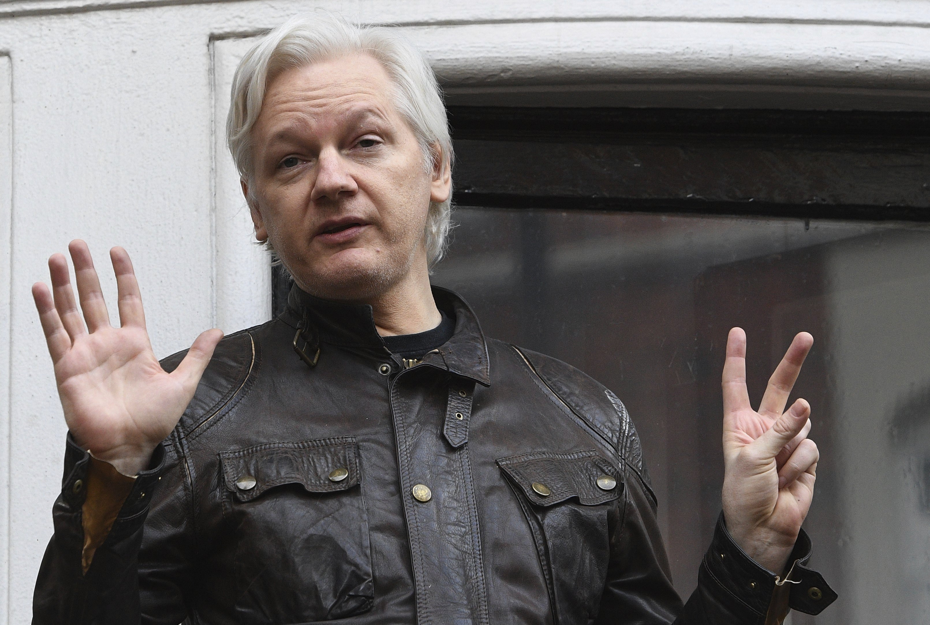 Assange se encuentra en la Embajada de Ecuador en Londres, lugar donde está asilado desde el 19 de junio de 2012.