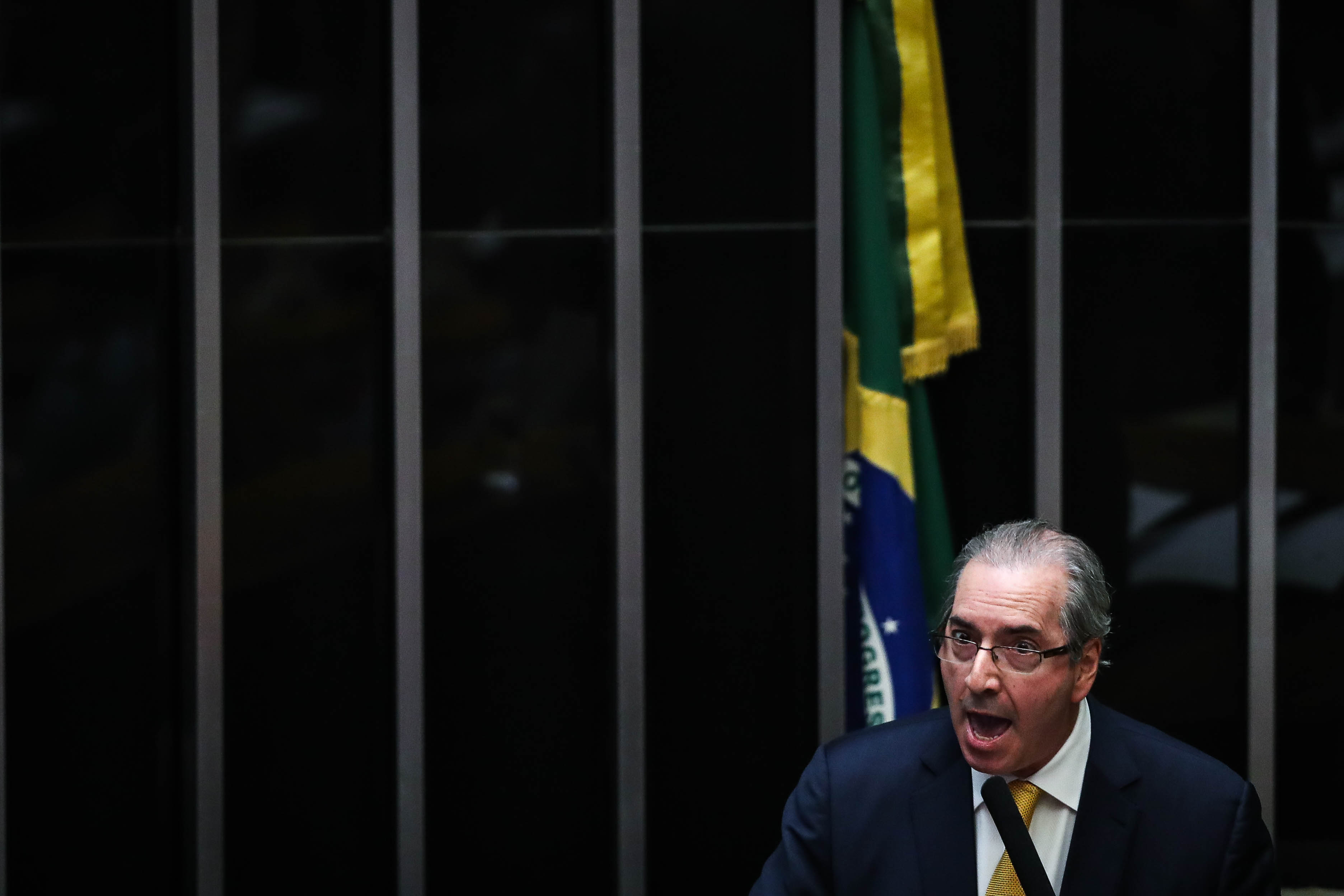 Corrupción activa, pasiva, prevaricación, blanqueo de dinero son algunos de los graves delitos cometidos por Cunha.