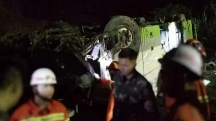 Las 51 personas heridas fueron trasladadas a un hospital, informó la agencia Xinhua.