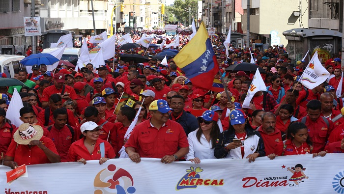 El presidente Nicolás Maduro puso su candidatura a la orden del pueblo para las elecciones.
