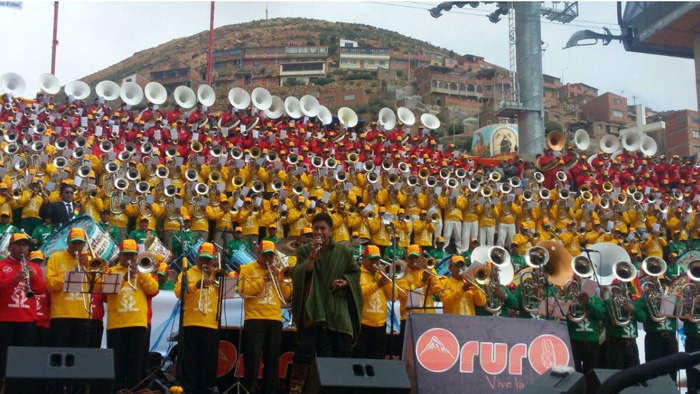 El Festival de Bandas de Bolivia fue incluido en el libro Guinness en 2006.