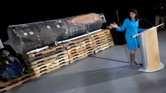 EE.UU. presentó al Consejo de Seguridad de la ONU supuestos fragmentos del misil lanzado desde Yemen contra Arabia Saudita.