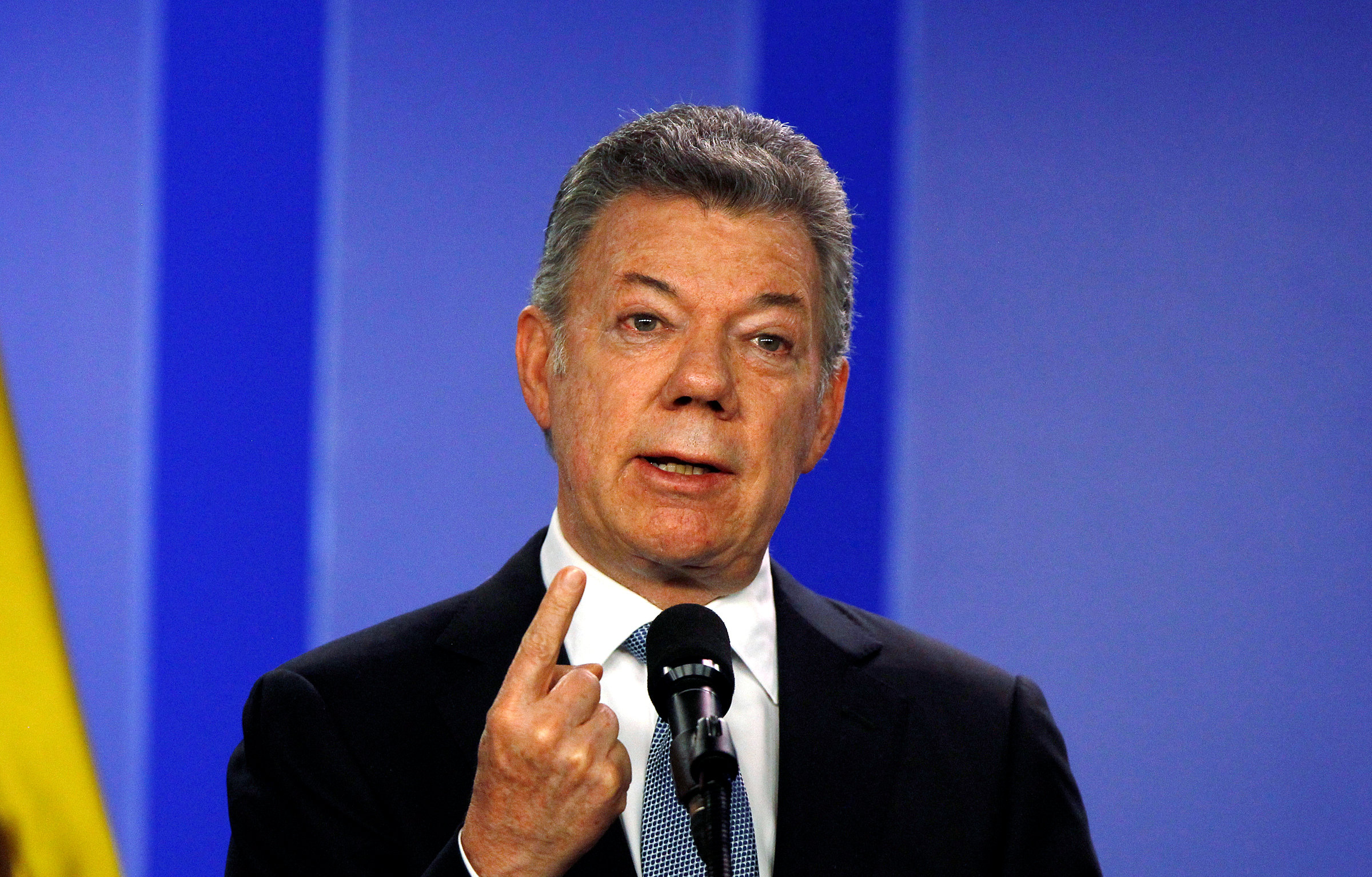 Juan Manuel Santos no ha tomado las medidas necesarias para solucionar la situación política, económica y social de Colombia.