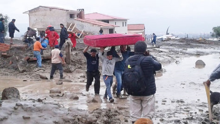 El ministerio de Defensa de Bolivia indicó que las lluvias persistirán por tres semanas más, por lo que la alerta de emergencia se mantiene.
