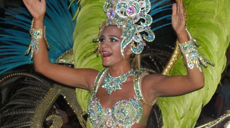 Each district of the province participates in the Carnival parade representing different themes.