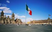 "Es muy emocionante que el Zócalo de la Ciudad de México, que es el lugar en donde nace nuestra nación mexicana, reciba y cobije a toda nuestra gran República Mexicana", declaró una autoridad mexicana.