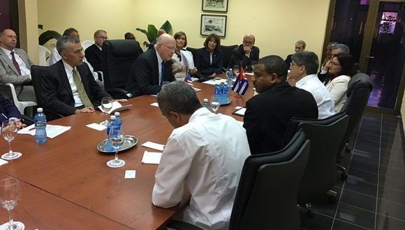 Patrick Leahy preside la delegación de congresistas en La Habana.