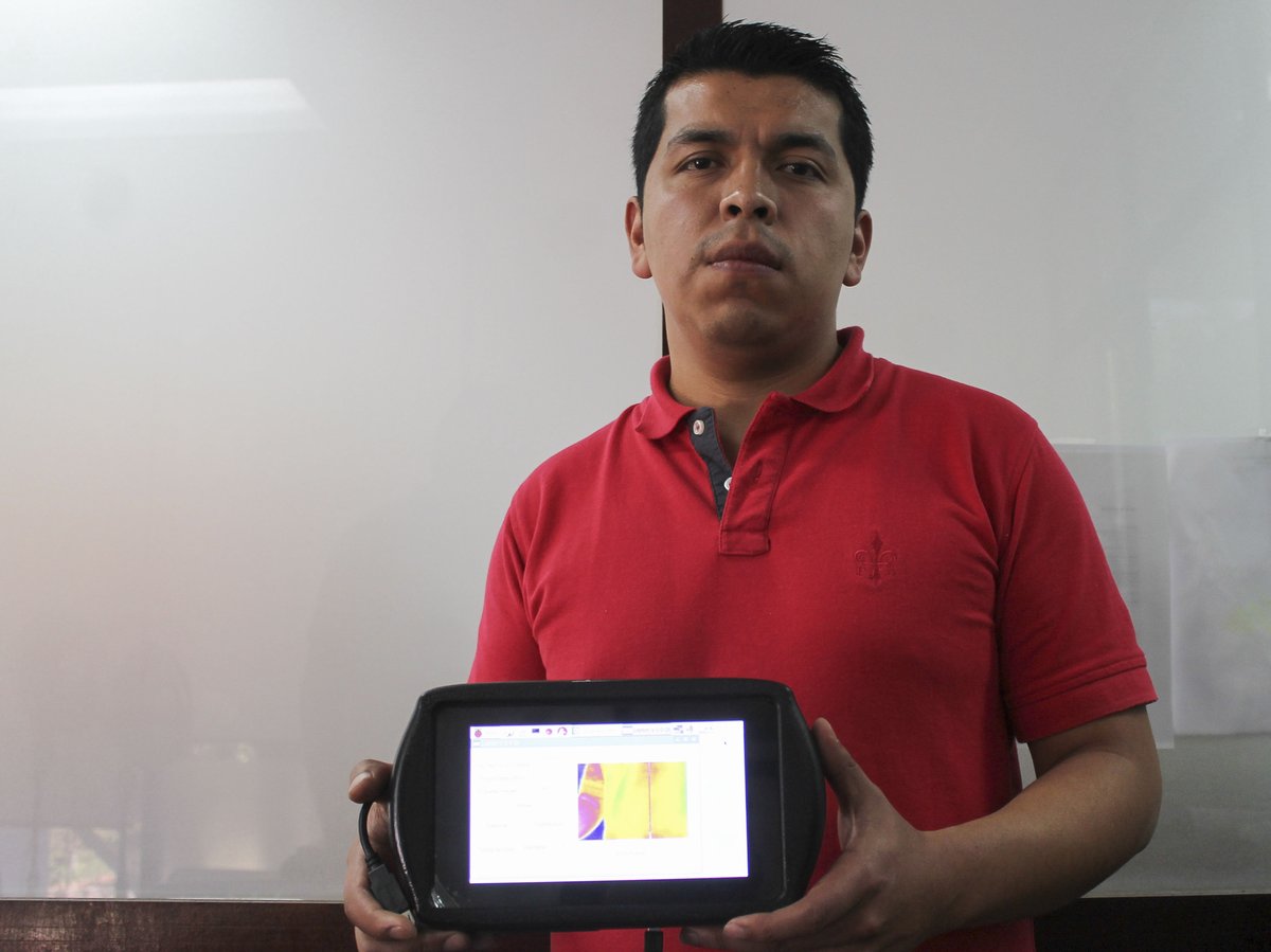 Cruz Albarrán dijo que el aparato fue totalmente desarrollado en la universidad de Querétaro