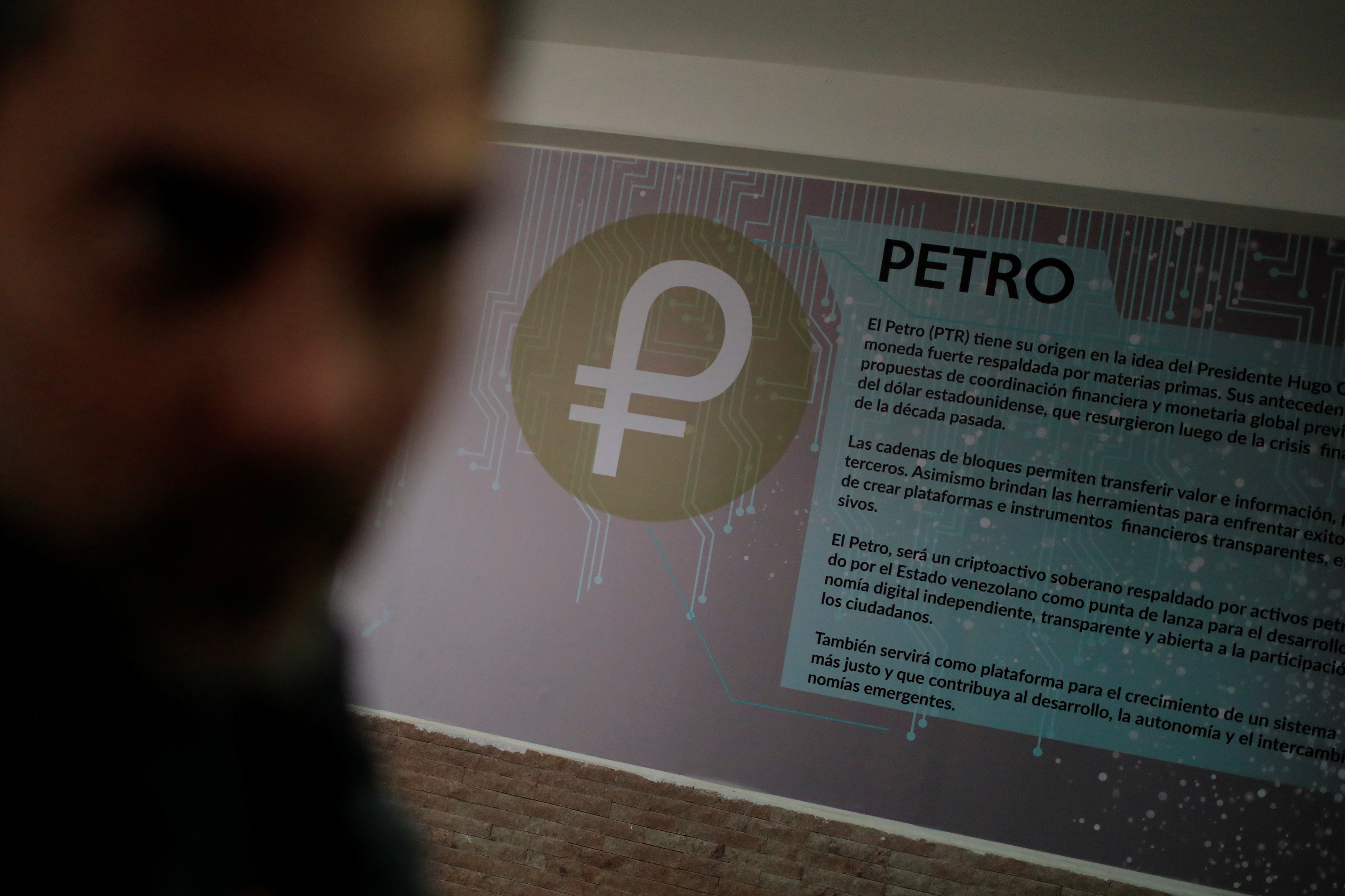 El 20 de febrero el gobierno de Venezuela oficializó la criptomoneda Petro.