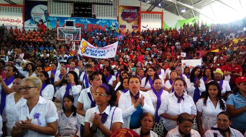 Las mujeres venezolanas conmemoraron también el Día Internacional, algunas de ellas lideraron encuentros políticos de cara a las elecciones de mayo.    