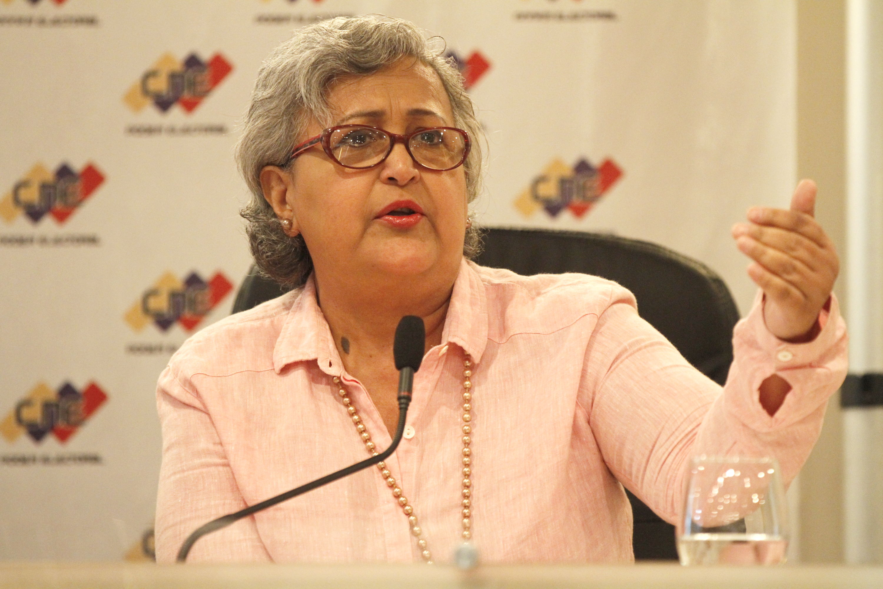 La presidenta del CNE destacó que el cronograma avanza para dar fiel cumplimiento a las garantías del proceso electoral.