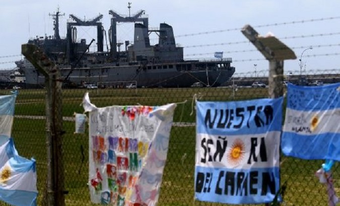 Relatives of the 44 missing ARA San Juan submarine crew paid tribute at the Naval Base of Mar del Plata on Thursday.
