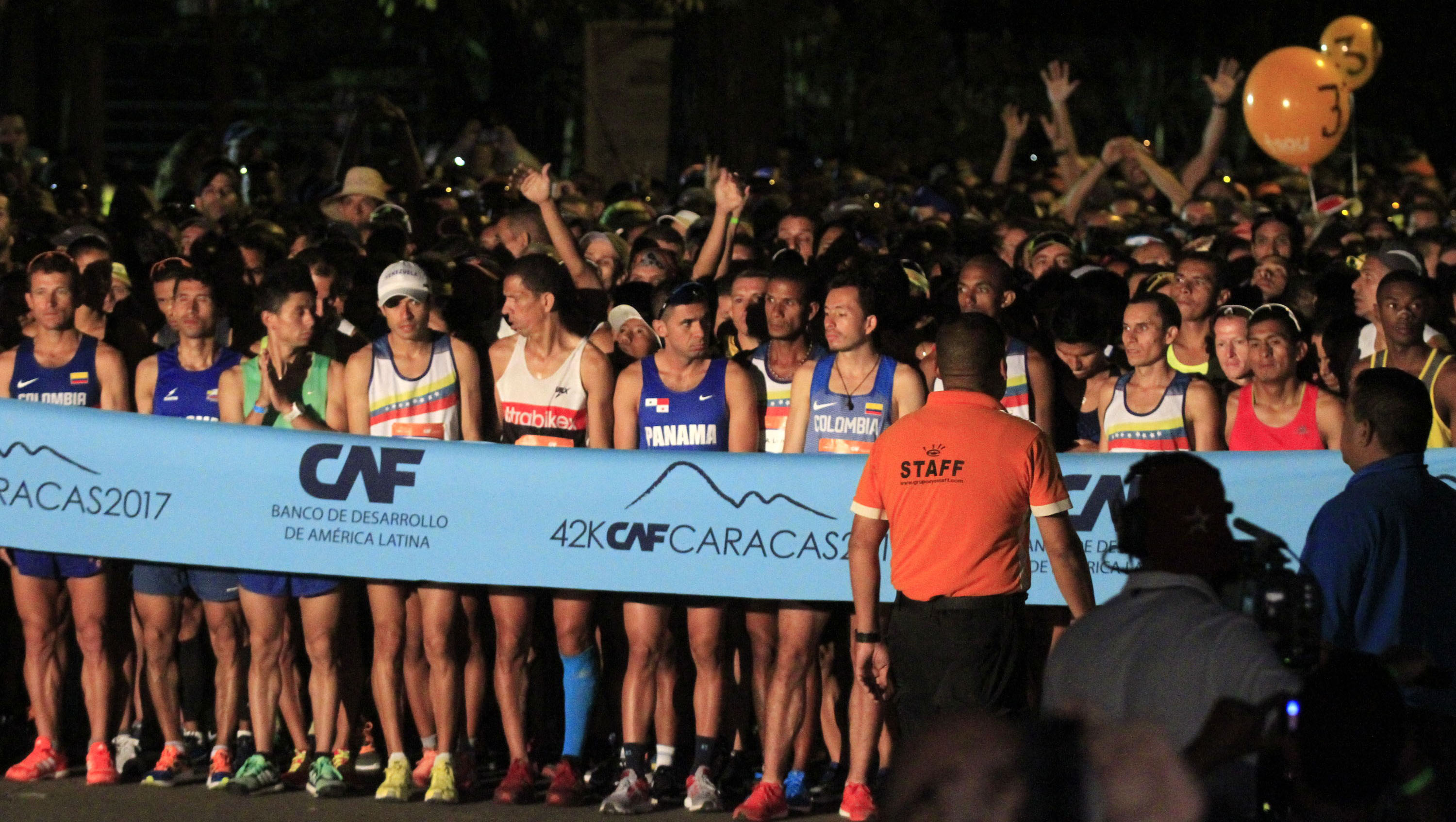 El maratón duró cinco horas y los participantes recorrieron importantes puntos de la ciudad.