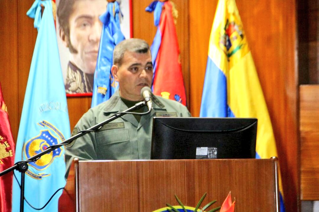 Padrino López hizo un llamado a EE.UU. a respetar el espacio aéreo de Venezuela.