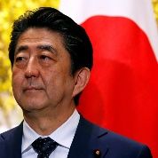 Según Asahi Shimbun, la aceptación de Abe se desplomó 13% cuando el mega-escándalo Moritomo