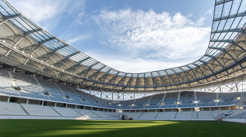 El estadio del Volgogrado tiene una capacidad de albergar 45.000 espectadores y fue construido en el sitio del antiguo estadio central de la ciudad.