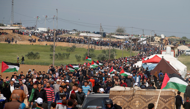 The demonstrators demanded that Palestinian refugees be allowed the right of return to towns and villages which their families fled from, or were driven out of when Israeli settlers invaded in 1948.