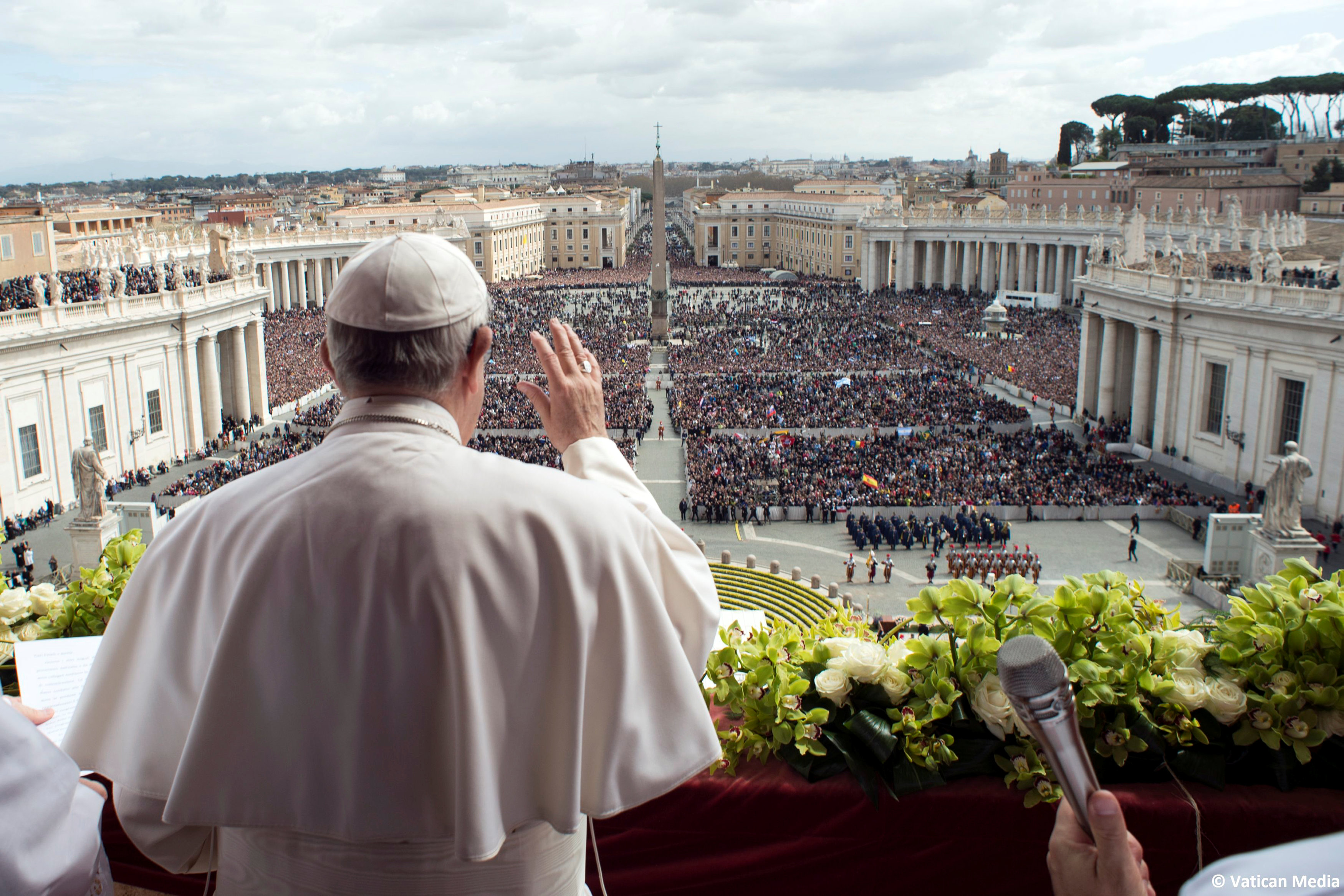 Pope Francis appears before delivering his Easter message in the Urbi et Orbi (to the City and the World) address from the balcony overlooking St. Peter's Square at the Vatican April 1, 2018.