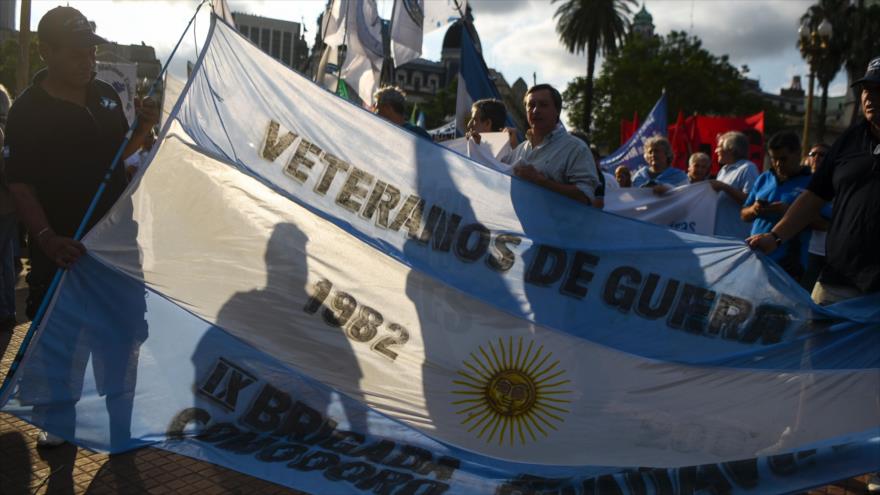 Argentinos reclamaron este jueves frente a la Cancillería de Argentina por la soberanía del territorio.