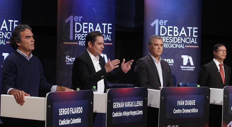 Durante un debate presidencial, Gustavo Petro y Sergio Fajardo se mostraron dispuestos a continuar con el proceso de diálogo con el ELN.