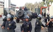Durante la intervención policial fueron utilizadas tanquetas y bombas lacrimógenas. 