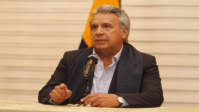 Moreno instó al mandatario colombiano Juan Manuel Santos a que hayan acciones contundentes contra los grupos armados.