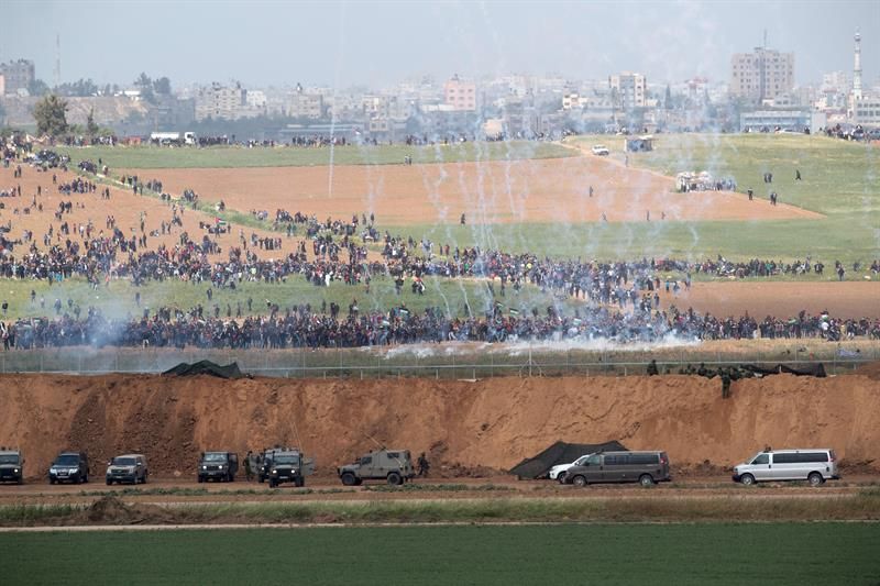 Israel reprime a palestinos en la frontera de Gaza