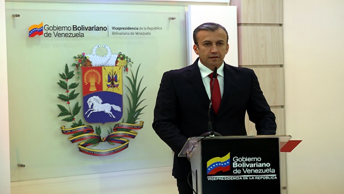 El vicepresidente venezolano Tareck El Aissami afirmó el decomiso de tres billones de bolívares y divisas de contrabando.