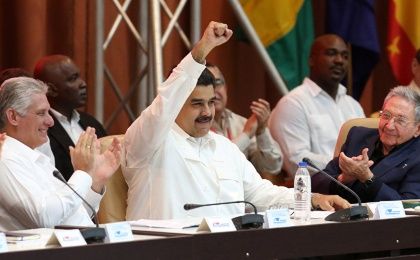Venezuelan President Nicolas Maduro (center) with new Cuban President Miguel Díaz-Canel (left) and former President Raúl Castro at a session of the 2017 ALBA-TCP meeting in Havana, Cuba.