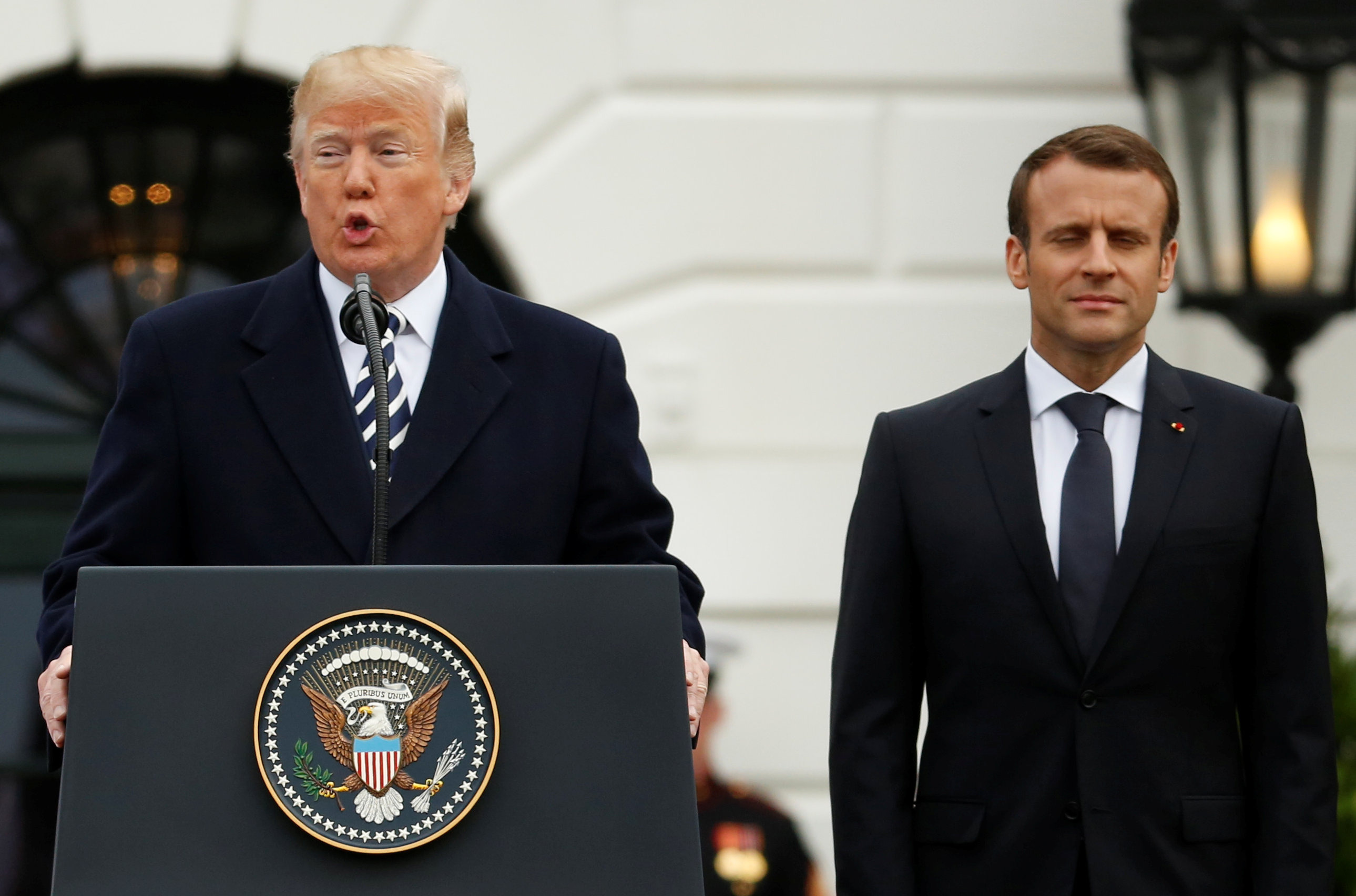 El presidente francés intenta convencer a Trump de mantenerse dentro del acuerdo nuclear firmado con Irán en 2015.
