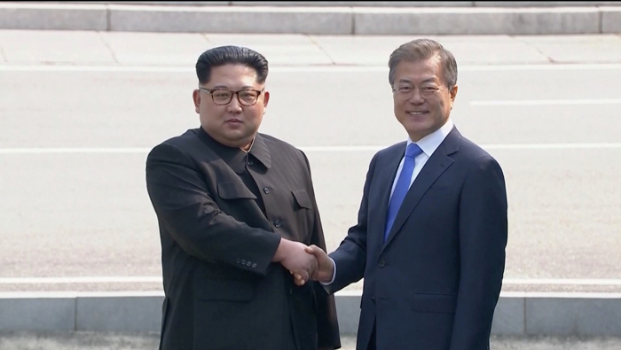 Lideres coreanos se reúnen para conversar sobre la estabilidad en la península coreana.