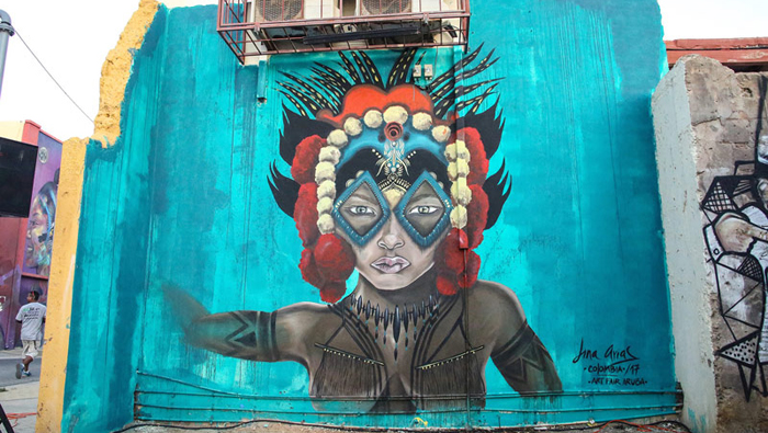 El blog especializado en street art Bombing Scene ubicó a la capital colombiana en el séptimo lugar entre las mejores 99 ciudades para hacer graffiti en el mundo.