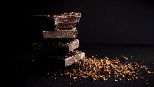 Los beneficios del chocolate amargo son múltiples debido a su poco procesamiento.