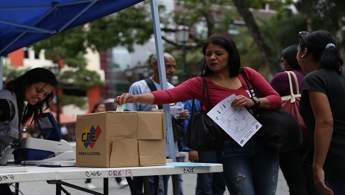 En Venezuela, para evitar los fraudes, las elecciones no son organizadas por el ejecutivo.