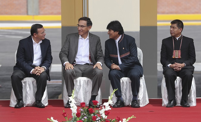 Peru's President Martin Vizcarra met Bolivia's Evo to plan joint development projects.