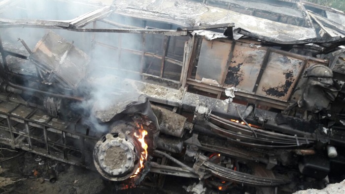 La colisión entre los dos vehículos fue atendida por los cuerpos de rescate de Bihar.
