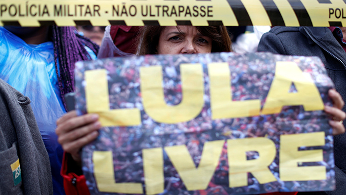 Desde que fue encarcelado, Lula ha recibido numerosas muestras de apoyo de sus simpatizantes.