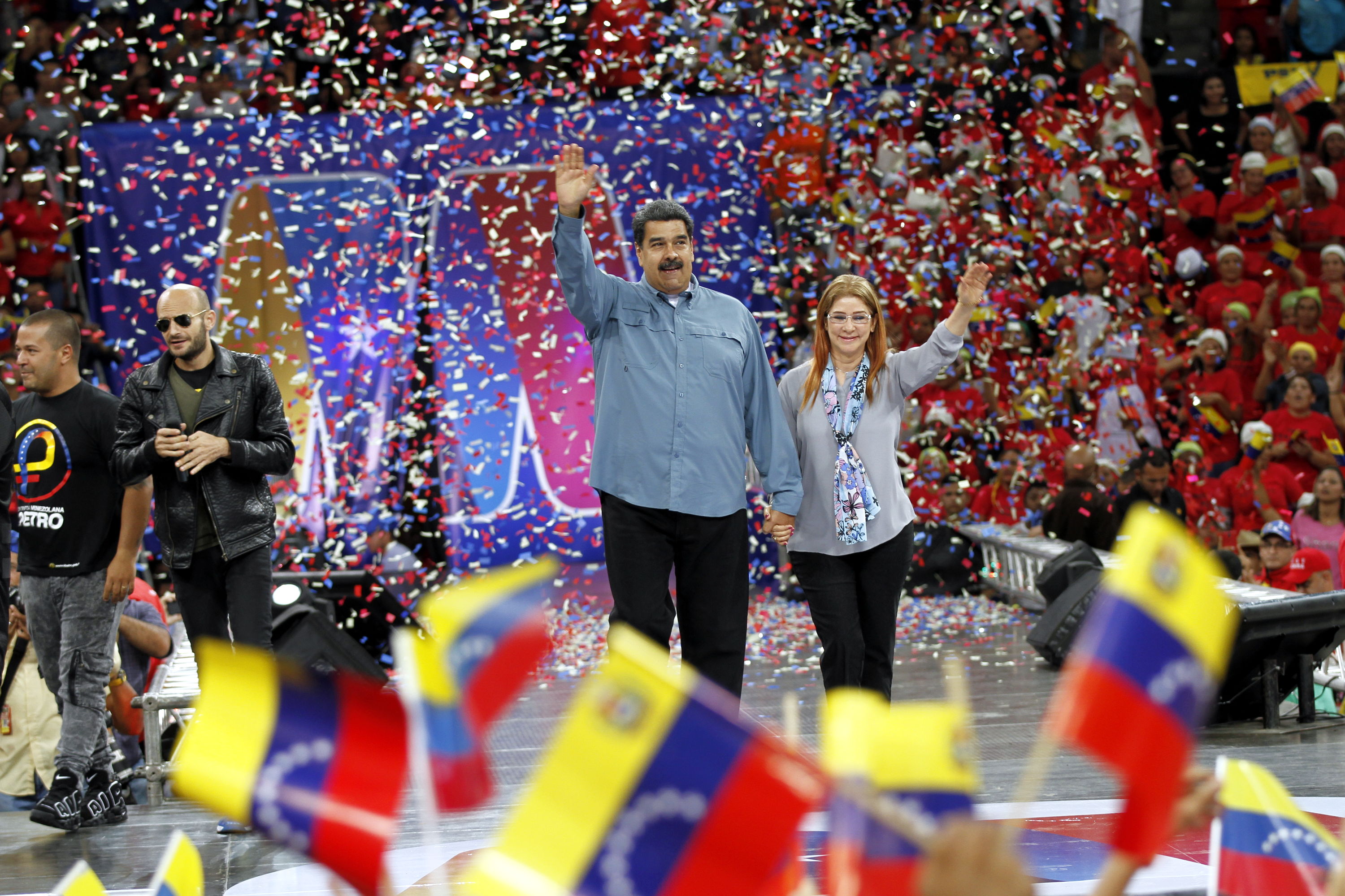 El mandatario venezolano indicó que ya pidió apoyo al presidente de República Dominicana, Danilo Medina, para que la isla caribeña sea sede diálogo.