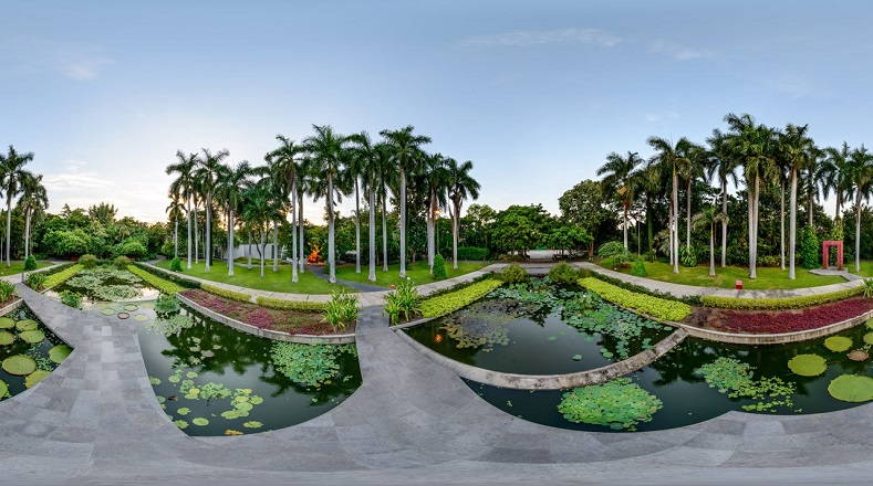 El Jardín Botánico de Culiacán, ubicado en México, tiene 10 hectáreas y cuenta con más de mil especies diferentes. En este se conservan cuidadosamente las especies agronómicas que son usadas para la investigación científica, educación ambiental y promoción cultural. 