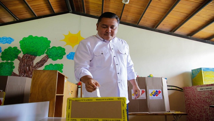 A las 06H00 hora local (10H00 GMT) inició la jornada electoral en la nación suramericana.